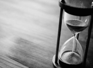 Puisi : Denting Waktu