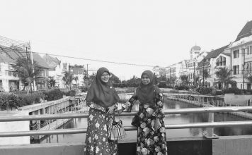 Perempuan pada Sebuah Perjalanan