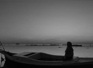 Puisi: Perempuan Mutiara