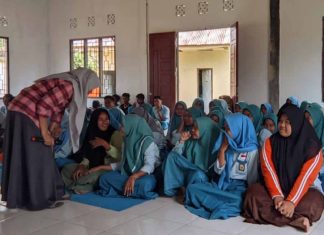 Di SMAN 2 Kampar Kiri, Kunni Bertemu dengan Murid Literasi Konservasi Tahun 2018