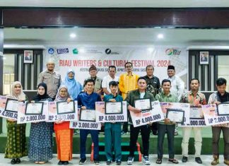 Komunitas Riau Sastra Taja Diskusi dan Apresiasi Karya Sastra di Riau Writers and Cultural Festival 2024