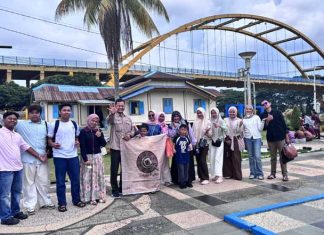 Riau Sastra Gelar Telusur Kultur, Peserta Susuri Jejak Sejarah Kota Lama Pekanbaru