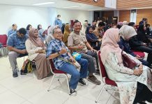 Ketua Riau Sastra Hadiri Bincang Sastra “Akar Puisi Nusantara”